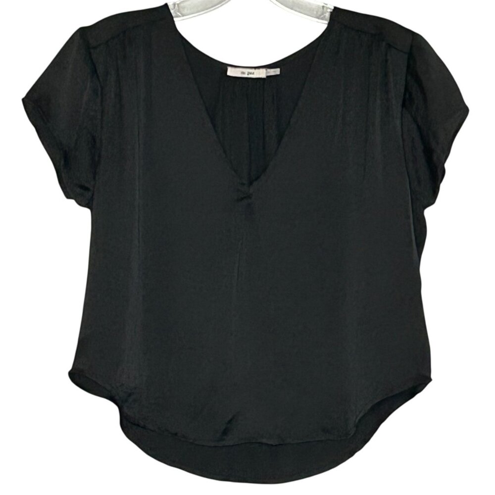 Mi Ami Women's Short Sleeve V-neck Black Medium Top